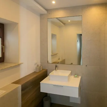 Art&lake House بيت للعطل *