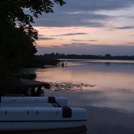 Art&lake House بيت للعطل
